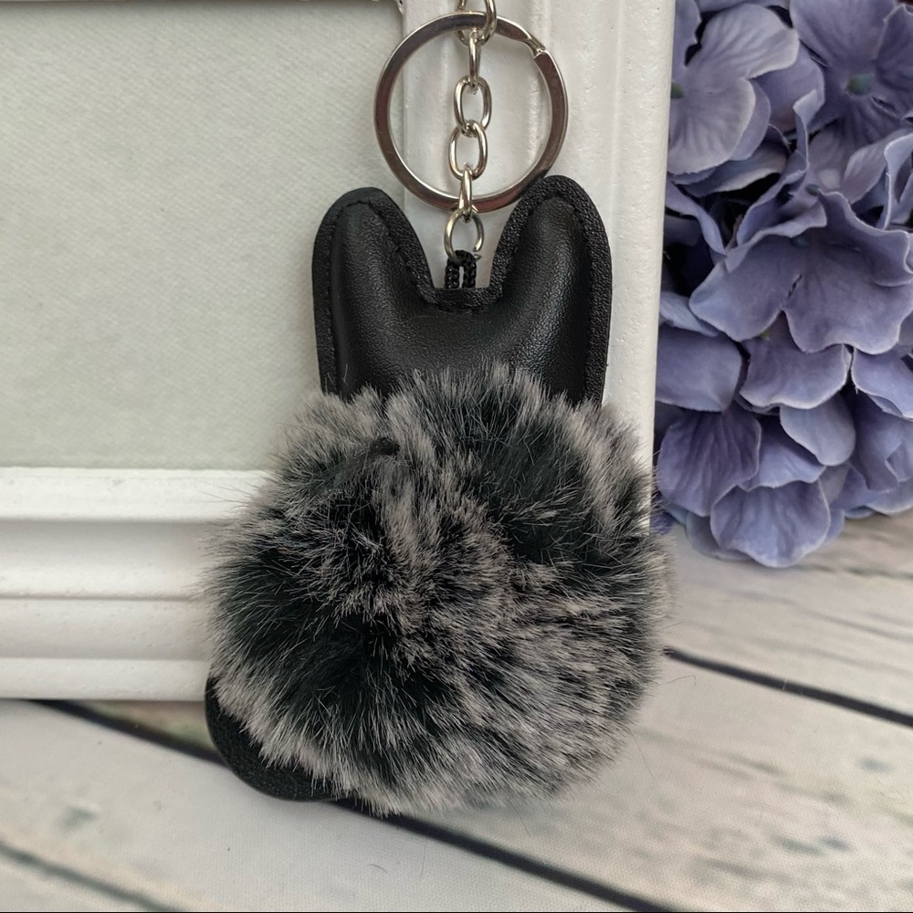 Black Kitty Cat with Grey Pom Pom Keychain - Picture 9 of 16